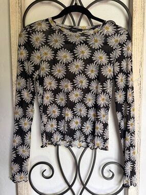 Forever 21 | Black Daisy Mesh Long Sleeve with White & Yellow Floral Print | M